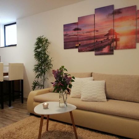 פורץ Nokturno Apartment, Self Check-In מראה חיצוני תמונה