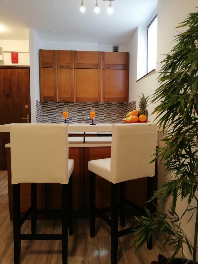 פורץ Nokturno Apartment, Self Check-In מראה חיצוני תמונה