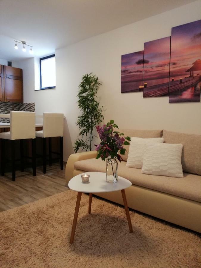 פורץ Nokturno Apartment, Self Check-In מראה חיצוני תמונה